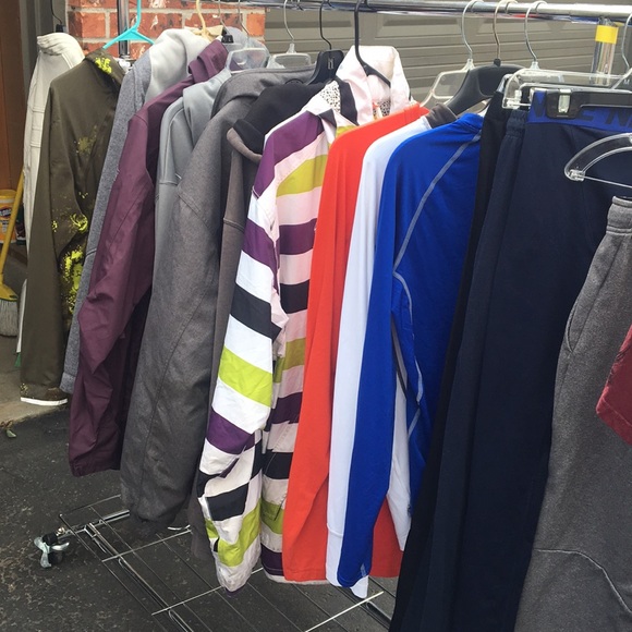 Men’s tops and bottoms sizes 34, med and large - Picture 3 of 6